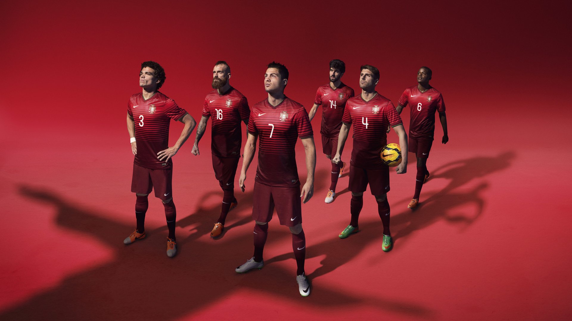 华体会体育平台-体育评论员观点分歧引发媒体热议与讨论，体育评论员文章的作用